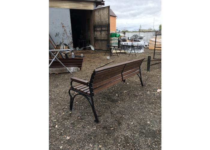 СКАМЕЙКА ПАРКОВАЯ МЕТАЛЛИЧЕСКАЯ КЛАССИК С ПОДЛОКОТНИКАМИ